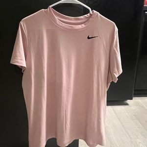 Women’s Nike DRI-Fit Tshirt light pink XXL